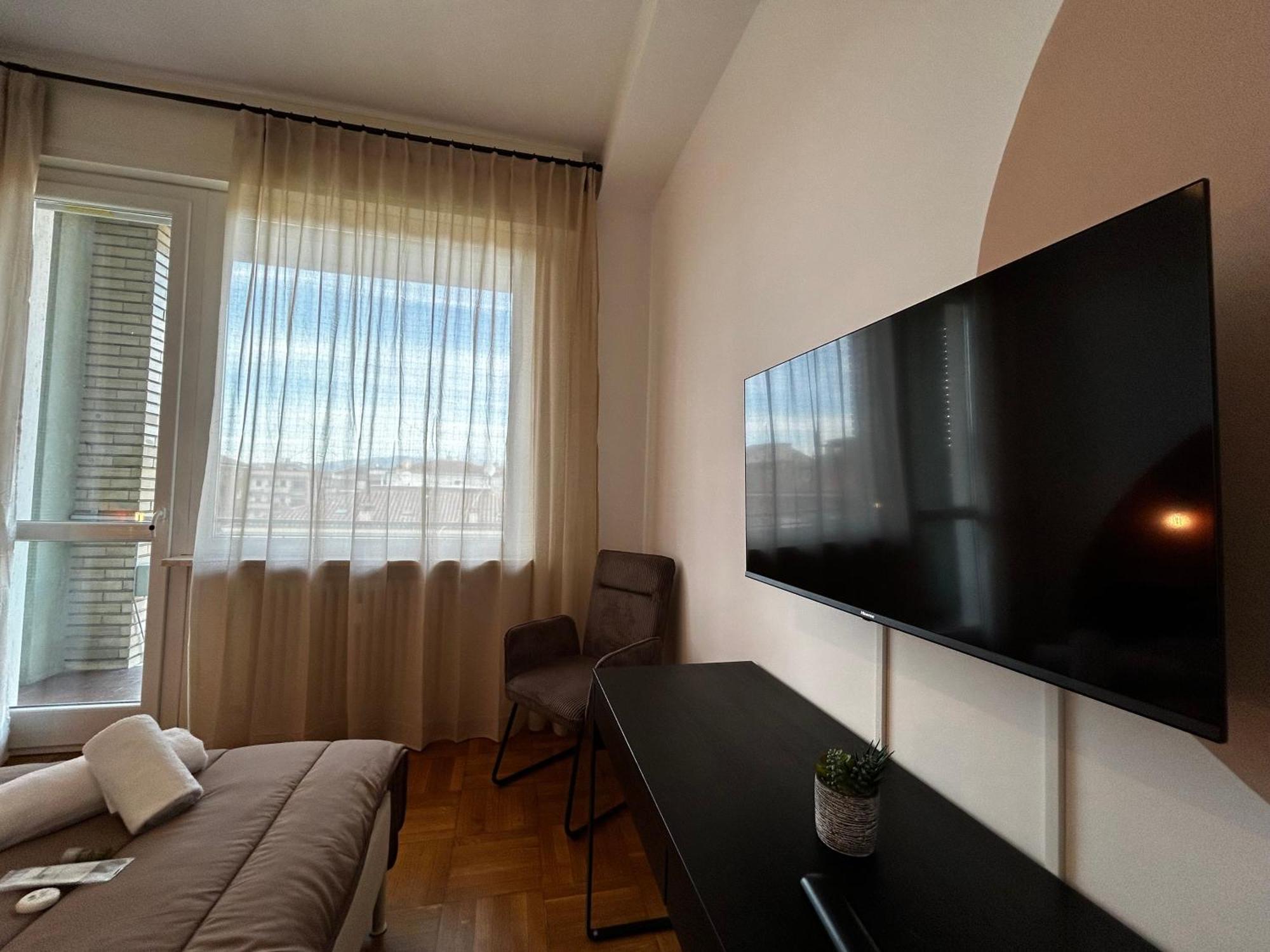דירות ורונה Big House-Private Parking-12" Walk From The Arena מראה חיצוני תמונה